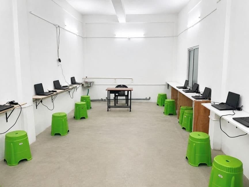 Computer laboratory with candidate workstations